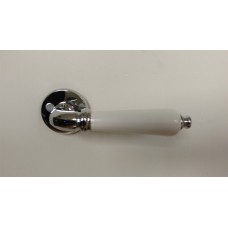 DOOR HANDLE 






 4011 White /CHROME 